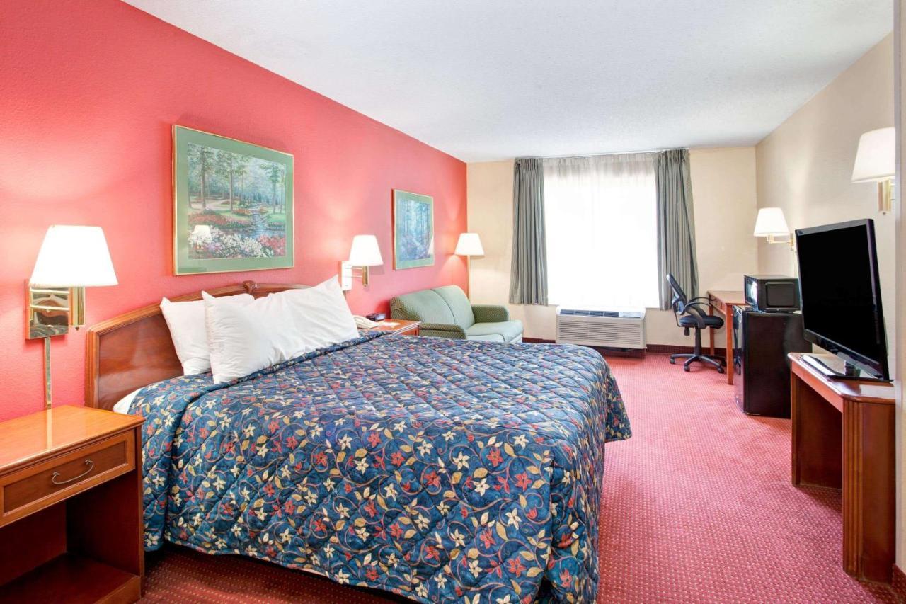 Days Inn By Wyndham Marietta-Atlanta-Delk Road Экстерьер фото